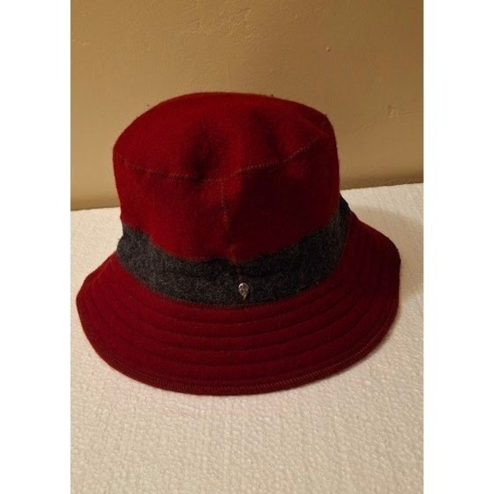Helen Kaminski Burgundy 100% Wool Bucket Hat Medium Signature Seed Logo Charm